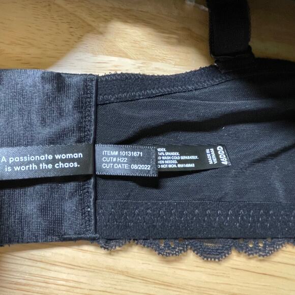 Torrid NWT Plunge Push-Up Lace Straight Back Bra Black Size 46DDD Convertible - Picture 9 of 11